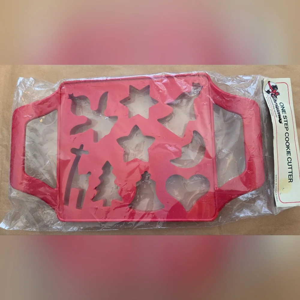 Christmas Around the World One Step Pan Plastic 9 design 54-302 Cookie Cutter